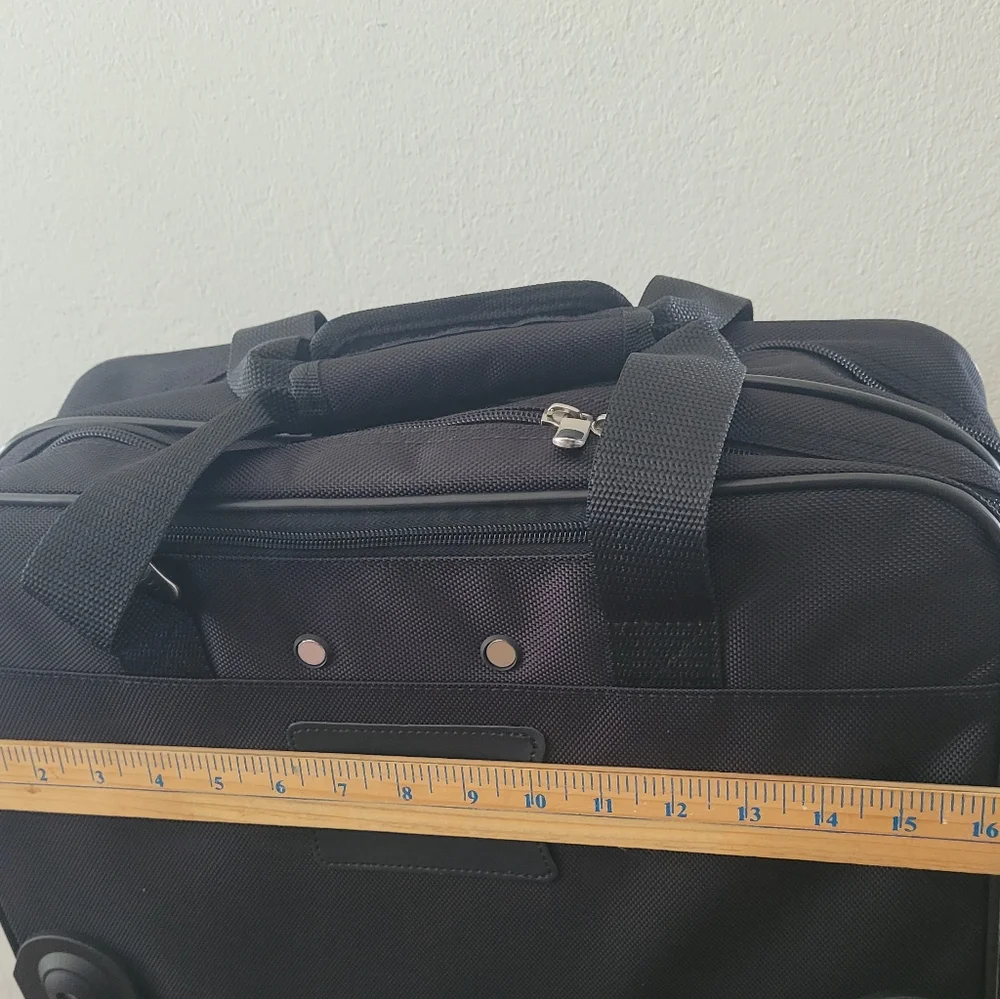 Targus 16 inch Rolling Travel Laptop Case Travel Briefcase